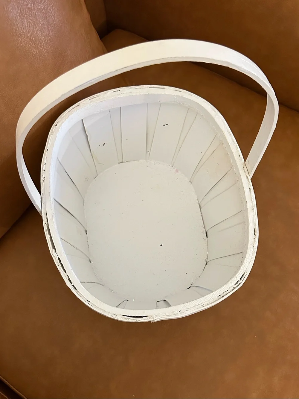White handled basket • wooden • wood